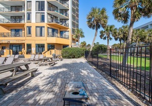 15th Floor Ocean View, Dog-Friendly Studio w/ AC, WiFi, Shared Pool/Hot Tub