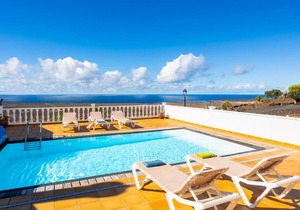 160 m² Villa ∙ 3 bedrooms ∙ 6 guests