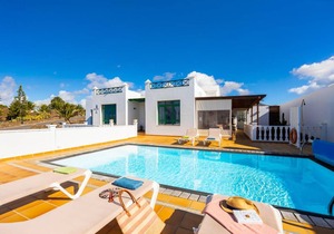 160 m² Villa ∙ 3 bedrooms ∙ 6 guests