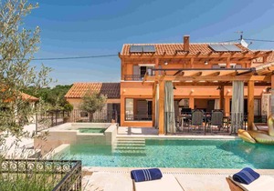 160 m² Villa ∙ 3 bedrooms ∙ 6 guests