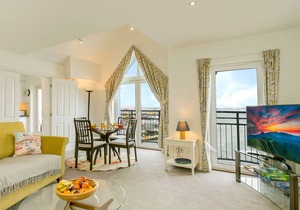 17 Moorings Reach - Two Bedroom House, Sleeps 4