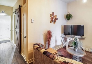 #170 Charming and Tastefully Furnished in Rosemont
