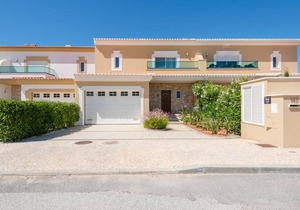 170 m² Villa ∙ 3 bedrooms ∙ 6 guests