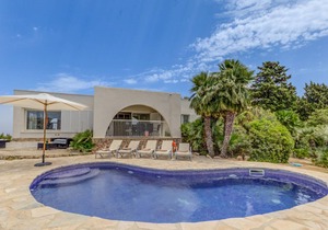 180 m² Villa ∙ 3 bedrooms ∙ 6 guests