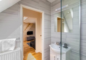 1BR Apt near River Thames by GuestReady