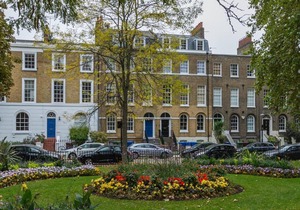 1BR Georgian Flat On A Peaceful Square, In Camberwell