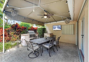 2/2 salt water pool home with king beds
