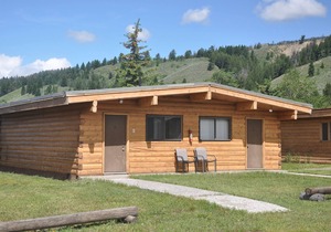 2 Bdrm/1 Bath Cabin With Full Kitchen and Amazing Teton Views