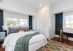 2 Bdrm Art Deco Apt, Stroll To Bondi Junction
