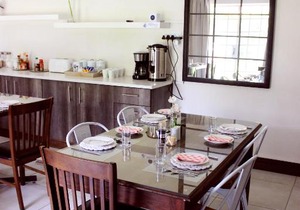 2 Be At Home Guesthouse
