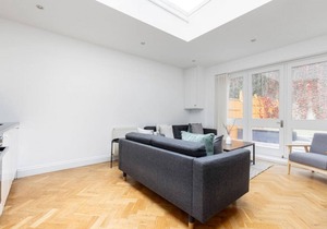 2 Bed Garden Flat Shepherd's Bush