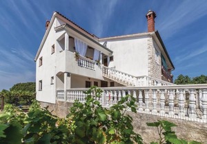 2 bedroom accommodation in Koromacno
