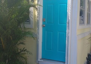 2 bedroom/1 bath, 3 minutes to Nokomis Beach!