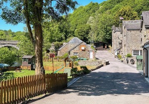 2 bedroom accommodation in Great Torrington