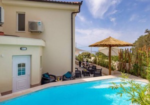 2 bedroom accommodation in Miholascica