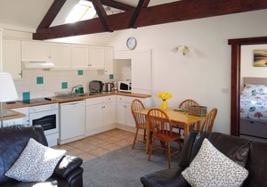 2 bedroom accommodation in Shipton Gorge