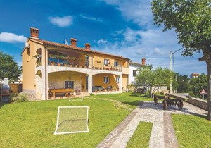 2 bedroom accommodation in Orbanici