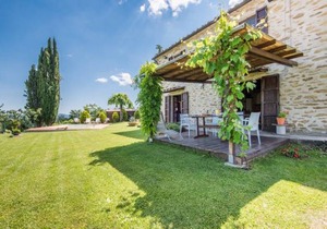 2 bedroom accommodation in Capolona
