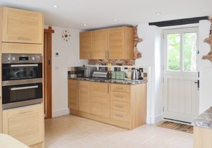 2 bedroom accommodation in Kentisbeare, Cullompton