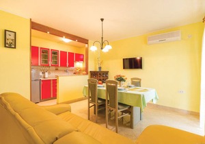 2 bedroom accommodation in Cukrici