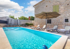 2 bedroom accommodation in Svetvincenat