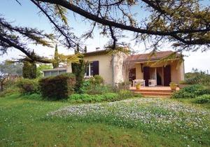 2 bedroom accommodation in Violès