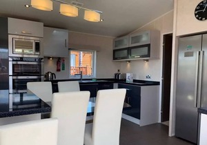 2 bedroom accommodation in Albury, Guildford