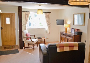 2 bedroom accommodation in Kentisbeare, near Cullompton