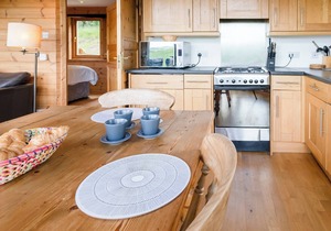 2 bedroom accommodation in Linlithgow, near Edinburgh