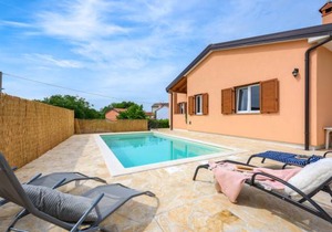 2 bedroom accommodation in Buje