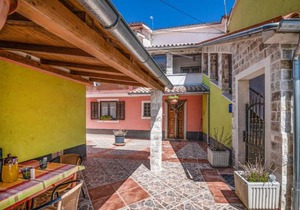 2 bedroom accommodation in Zminj