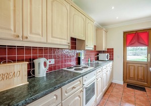 2 bedroom accommodation in St Osyth