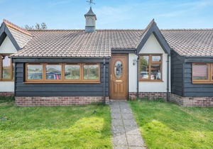 2 bedroom accommodation in St Osyth