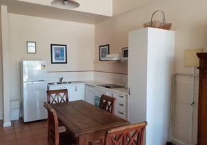 2 bedroom apartment in fabulous South Fremantle
