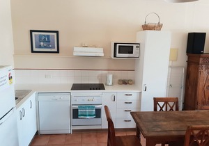 2 bedroom apartment in fabulous South Fremantle