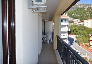 2-bedroom apartment with a seaview "Podmaine 70"