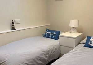 2 Bedroom Coastal property 5 mins to beaches