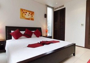 2 Bedroom Garden Pool Access Apartment