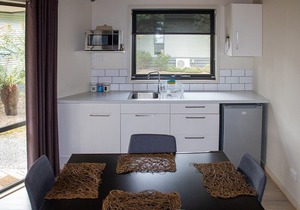 2 Bedroom Nest (2 of 4 Cottages)