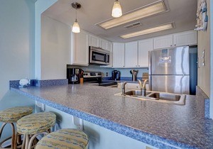 2 Bedroom Oceanfront Bedroom - Sea of Dreams