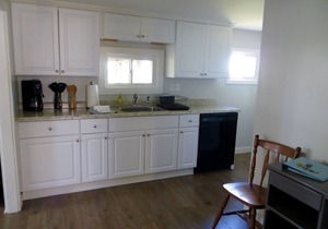 *2 Bedroom Pine Point Beach Cottage* With Marsh Views!