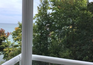 2 BR/2 Ba Lakefront Condo 211-open concept kitchen/living and dining room