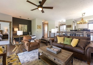 2 BR in Chetola Resort w/ all resort amenities, walk to Main St Blowing Rock