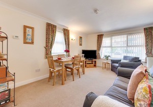 2 Coastguard Court - One Bedroom Apartment, Sleeps 2