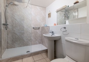 2 Coastguard Court - One Bedroom Apartment, Sleeps 2