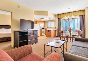 2 Great Spaces w/Kitchen Right on the Strip! Near High Roller
