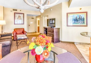 2 Great Spaces w/Kitchen Right on the Strip! Near High Roller