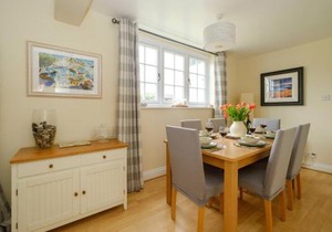 2 Ogilvie Lodge
