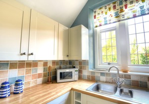2 OLD HOME FARM, pet friendly, with open fire in Lyme Regis