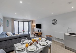 2 Putsborough - Luxury Apartment at Byron Woolacombe, only 4 minute walk to Woolacombe Beach!